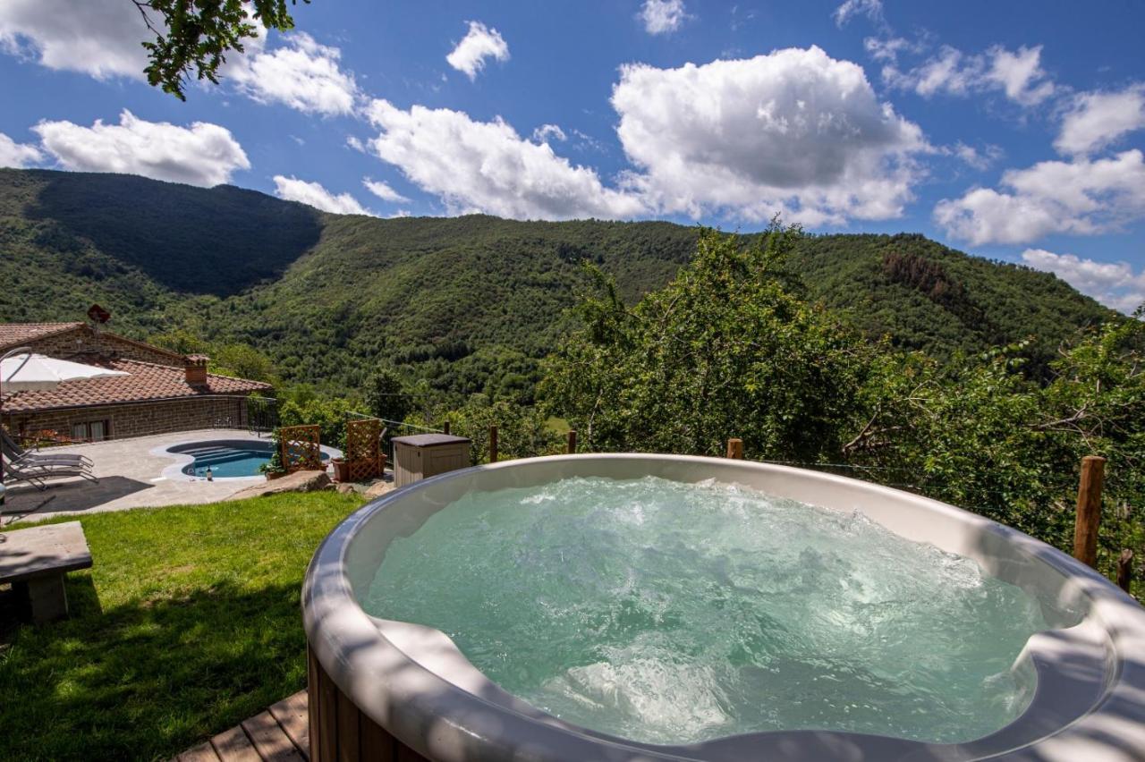 Апартаменти Antichi Sentieri Serravalle  Екстер'єр фото