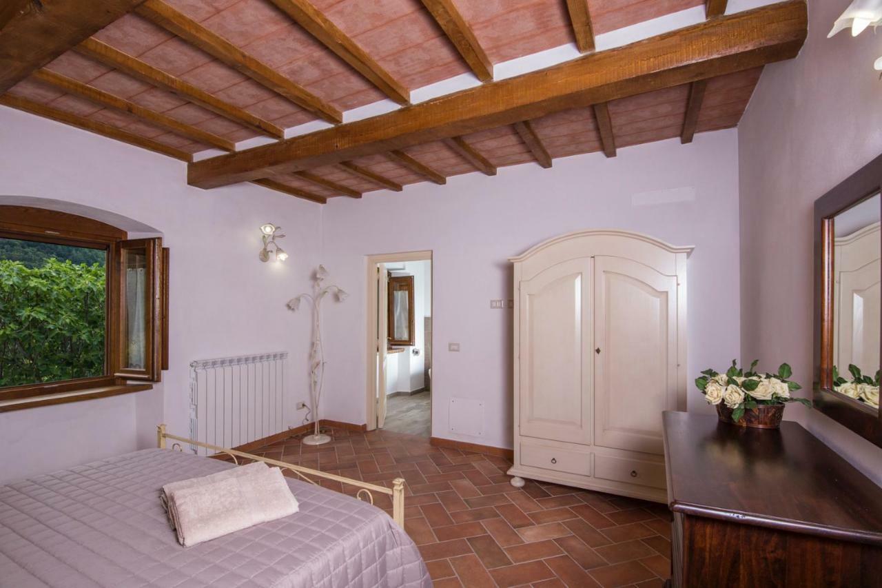 Апартаменти Antichi Sentieri Serravalle  Екстер'єр фото