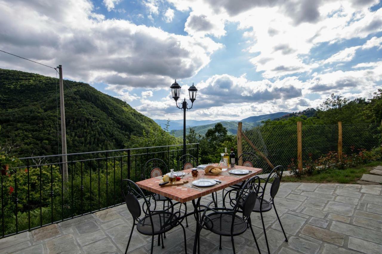 Апартаменти Antichi Sentieri Serravalle  Екстер'єр фото