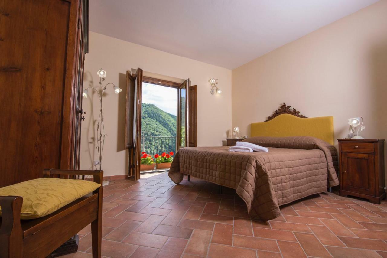 Апартаменти Antichi Sentieri Serravalle  Екстер'єр фото