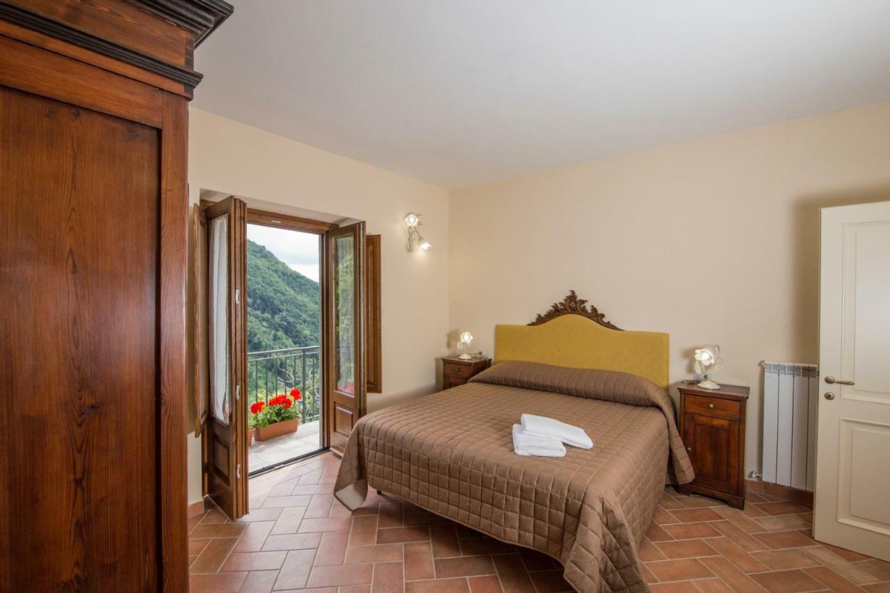Апартаменти Antichi Sentieri Serravalle  Екстер'єр фото